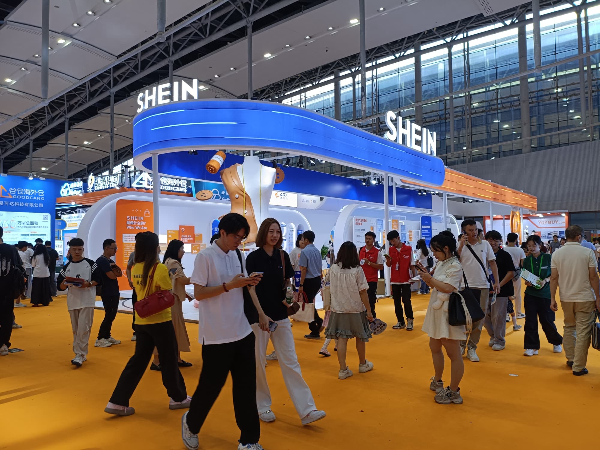 智慧物流展臺(tái)規(guī)劃：品牌視覺統(tǒng)一，強(qiáng)化專業(yè)形象辨識(shí)度