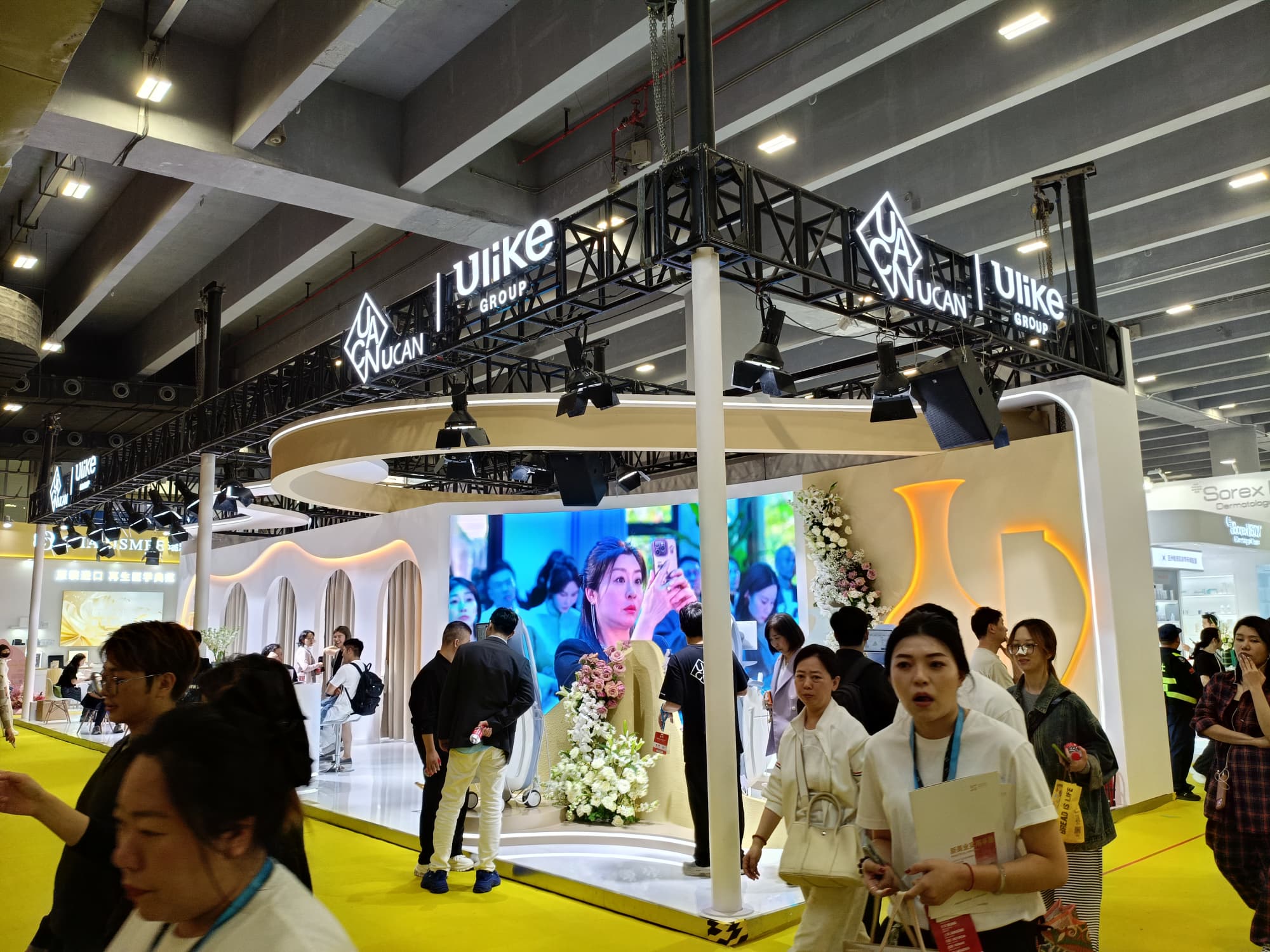 美博會視覺焦點空間設計，遠距離抓取觀展客戶目光