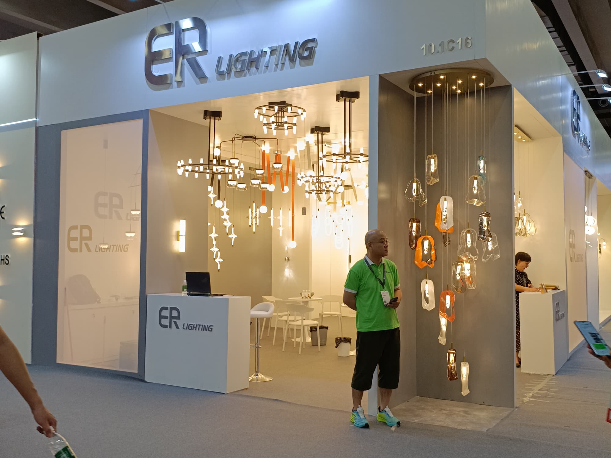 照明展功能型展臺：清晰分區，讓每寸空間都服務于獲客